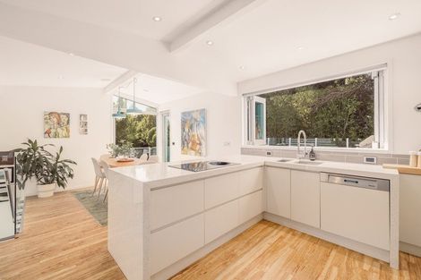 Photo of property in 277 Cannon Hill Crescent, Mount Pleasant, Christchurch, 8081