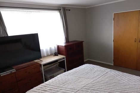 Photo of property in 1 Topeka Grove, Totara Park, Upper Hutt, 5018