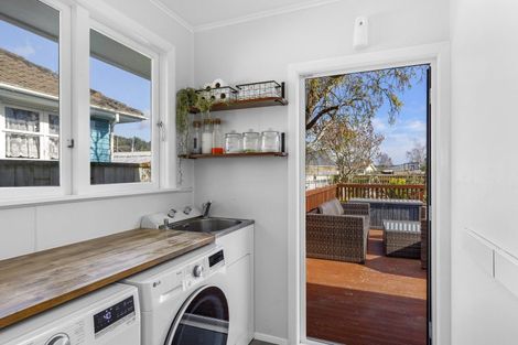 Photo of property in 12 Moeraki Road, Maoribank, Upper Hutt, 5018