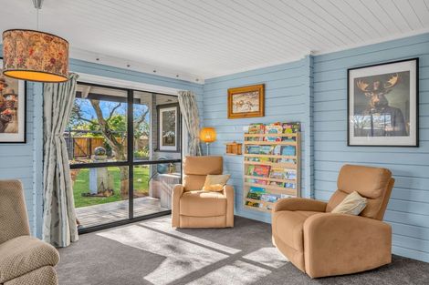 Photo of property in 6 Avoca Place, Darfield, 7510