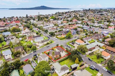 Photo of property in 25 Tennyson Avenue, Takapuna, Auckland, 0622