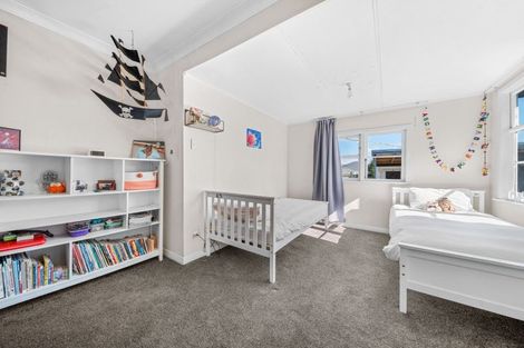 Photo of property in 24 Kuratawhiti Street, Greytown, 5712