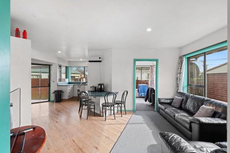 Photo of property in 64 Acacia Avenue, Upper Riccarton, Christchurch, 8041