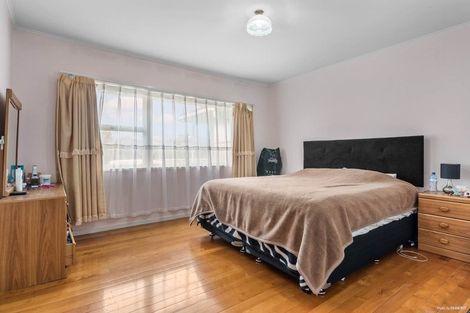 Photo of property in 2/7 Ellen Avenue, Hillcrest, Auckland, 0627