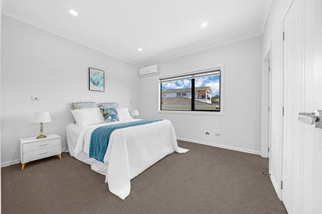 Photo of property in 66a Marine Parade, Mellons Bay, Auckland, 2014