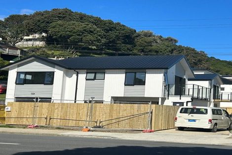 Photo of property in 6d Grays Road, Plimmerton, Porirua, 5026