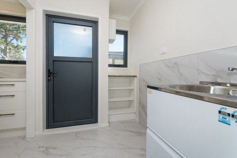 Photo of property in 156 Sunnynook Road, Sunnynook, Auckland, 0620