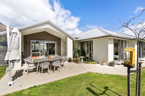 Photo of property in 3 Oxfordshire Avenue, Lower Shotover, Queenstown, 9304