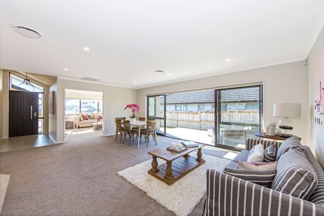 Photo of property in 73 Madison Terrace, Silverdale, 0932