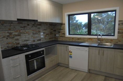 Photo of property in 300 Sturges Road, Henderson Valley, Auckland, 0612