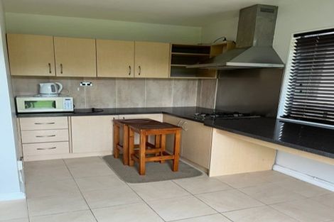 Photo of property in 11 Rosses Place, Pinehill, Auckland, 0632