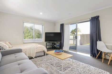 Photo of property in 102 Rototuna Road, Rototuna, Hamilton, 3210