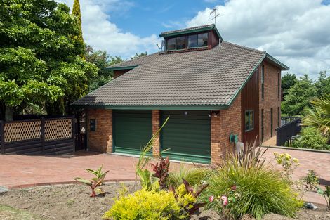 Photo of property in 70 Grand Vue Road, Kawaha Point, Rotorua, 3010