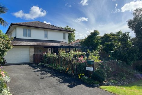 Photo of property in 40 Point View Drive, East Tamaki Heights, Auckland, 2016