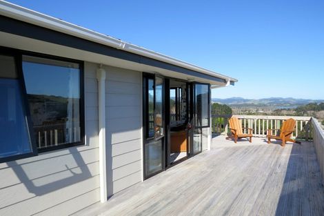 Photo of property in 209 Bellville Drive, Coromandel, 3506