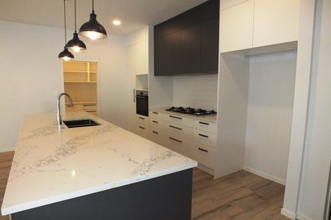 Photo of property in 5 Syd Grant Crescent, Orewa, 0931