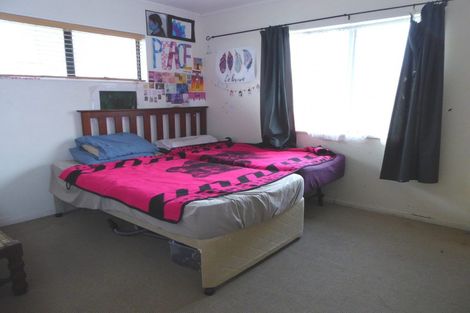 Photo of property in 19 Gladys Place, Kelvin Grove, Palmerston North, 4414
