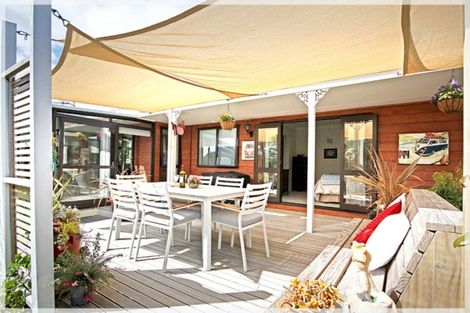 Photo of property in 4 Malthus Place, Foxton Beach, Foxton, 4815