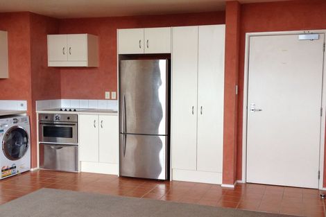 Photo of property in 2f/30 Westward Ho, Glen Eden, Auckland, 0602