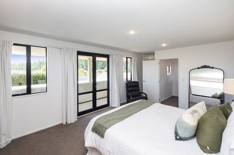 Photo of property in 10 Mica Place, Northwood, Christchurch, 8051