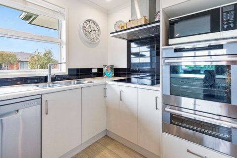 Photo of property in 2 Leet Crescent, Papamoa Beach, Papamoa, 3118