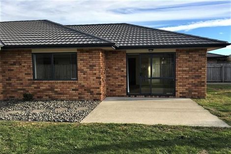 Photo of property in 4 Gandalf Crescent, Paraparaumu, 5032