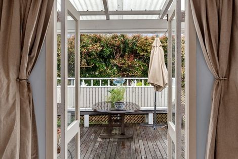 Photo of property in 14 Ewen Street, Takapuna, Auckland, 0622