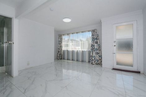 Photo of property in 1/97a Nile Road, Milford, Auckland, 0620