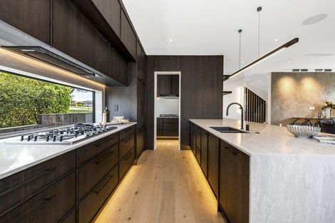 Photo of property in 202 Clovelly Road, Bucklands Beach, Auckland, 2012