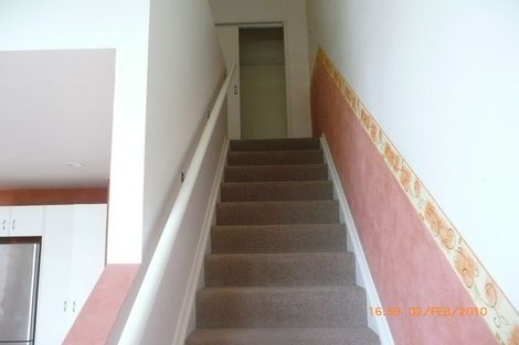 Photo of property in 2f/30 Westward Ho, Glen Eden, Auckland, 0602