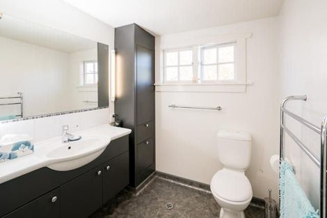 Photo of property in 33 Norwood Street, Beckenham, Christchurch, 8023