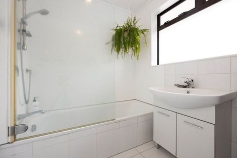 Photo of property in 27 Churchill Avenue, Maeroa, Hamilton, 3200