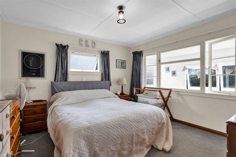 Photo of property in 6 Pembroke Street, Westown, New Plymouth, 4310