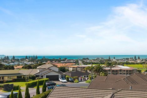 Photo of property in 6 The Ritz, Orewa, 0931