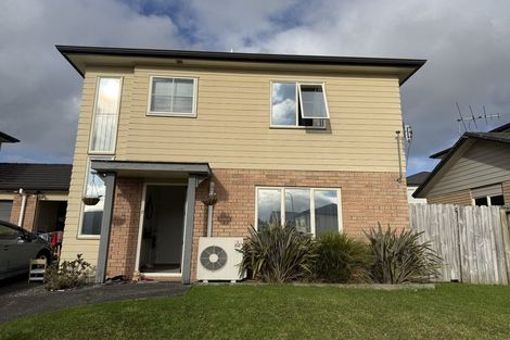 Photo of property in 11 Charta Place, Sunnyvale, Auckland, 0612