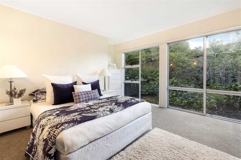 Photo of property in 12 Prestige Place, Castor Bay, Auckland, 0620