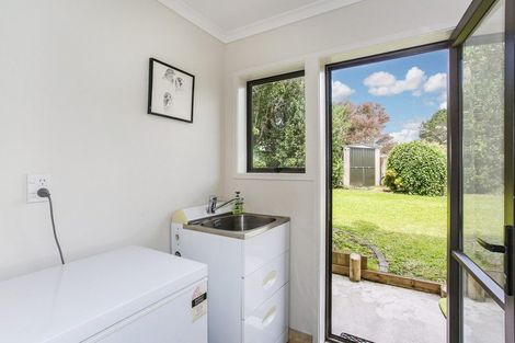 Photo of property in 11 Millen Place, Clarks Beach, 2122