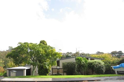 Photo of property in 52 Cheriton Road, Mellons Bay, Auckland, 2014