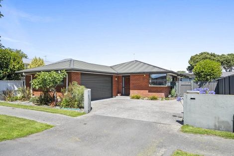 Photo of property in 7 Ayers Street, Rangiora, 7400