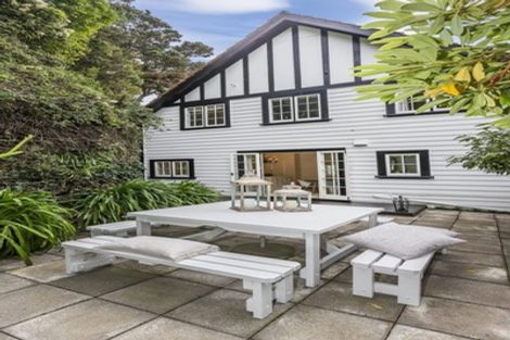 Photo of property in 2 Cluny Avenue, Kelburn, Wellington, 6012