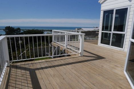 Photo of property in 1/98 Moncks Spur Road, Redcliffs, Christchurch, 8081