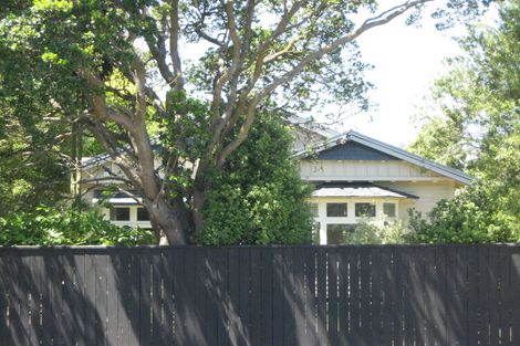 Photo of property in 100 Somerfield Street, Somerfield, Christchurch, 8024