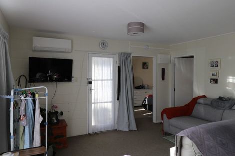 Photo of property in 1 East Grove, Alicetown, Lower Hutt, 5010
