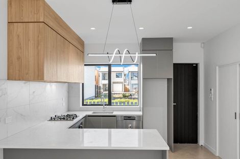 Photo of property in 14 Tukauri Place, Papakura, 2110