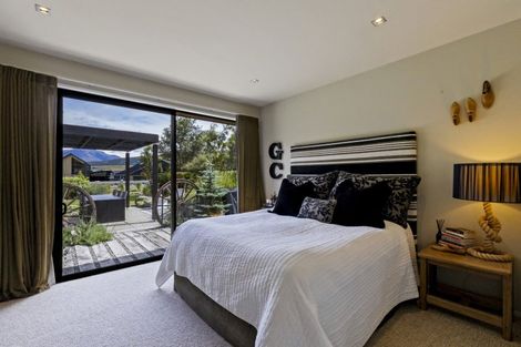 Photo of property in 20 Rannoch Drive, Jacks Point, Queenstown, 9371