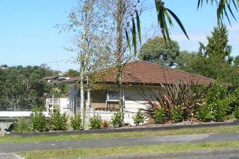 Photo of property in 35 Ravenwood Drive, Forrest Hill, Auckland, 0620