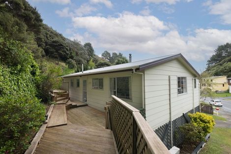 Photo of property in 42 Postgate Drive, Whitby, Porirua, 5024