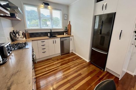 Photo of property in 72 Hikurangi Street, Trentham, Upper Hutt, 5018