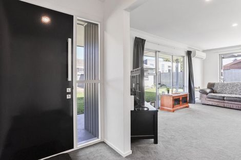 Photo of property in 4 Coates Place, Rangiora, 7400