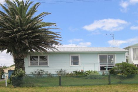 Photo of property in 166a Seaforth Road, Waihi Beach, 3611